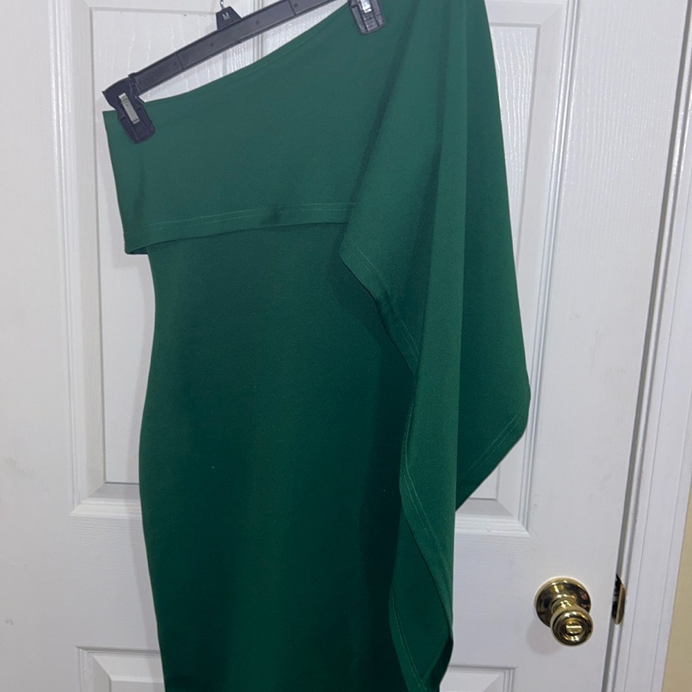 Green 1 shoulder dress